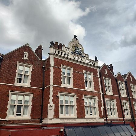 Crewe Arms Hotel ภายนอก รูปภาพ