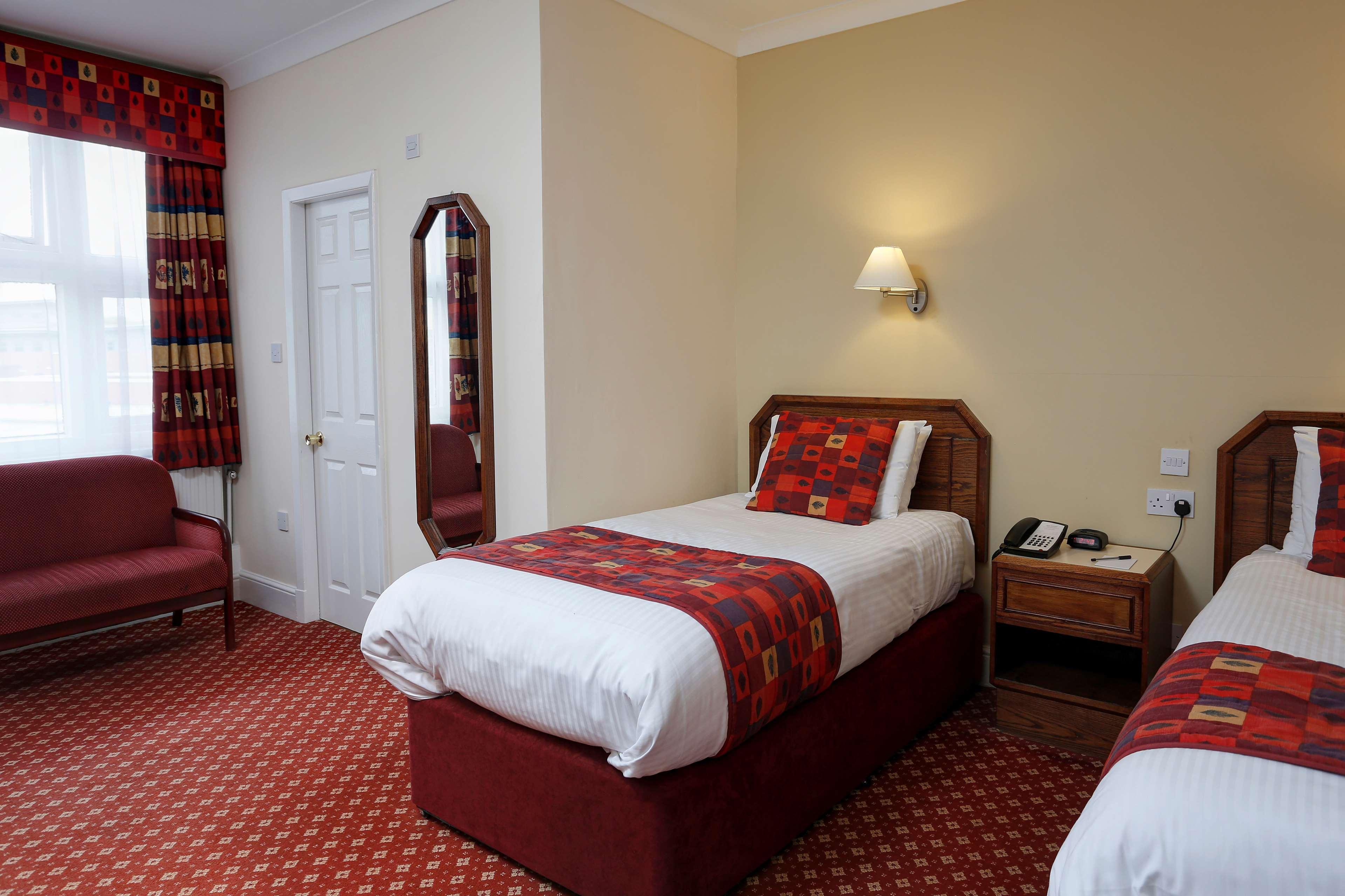 Crewe Arms Hotel ภายนอก รูปภาพ