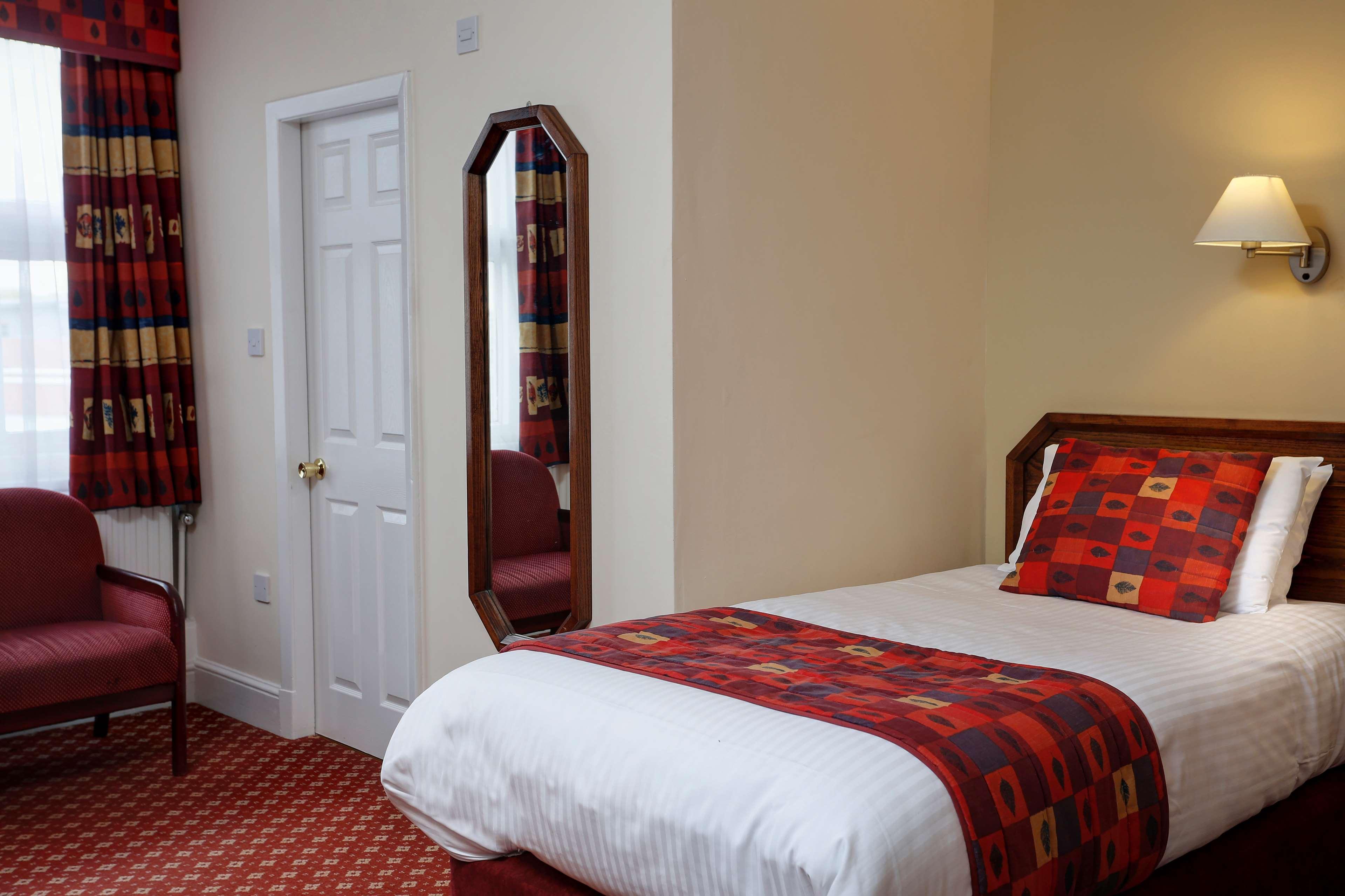 Crewe Arms Hotel ภายนอก รูปภาพ