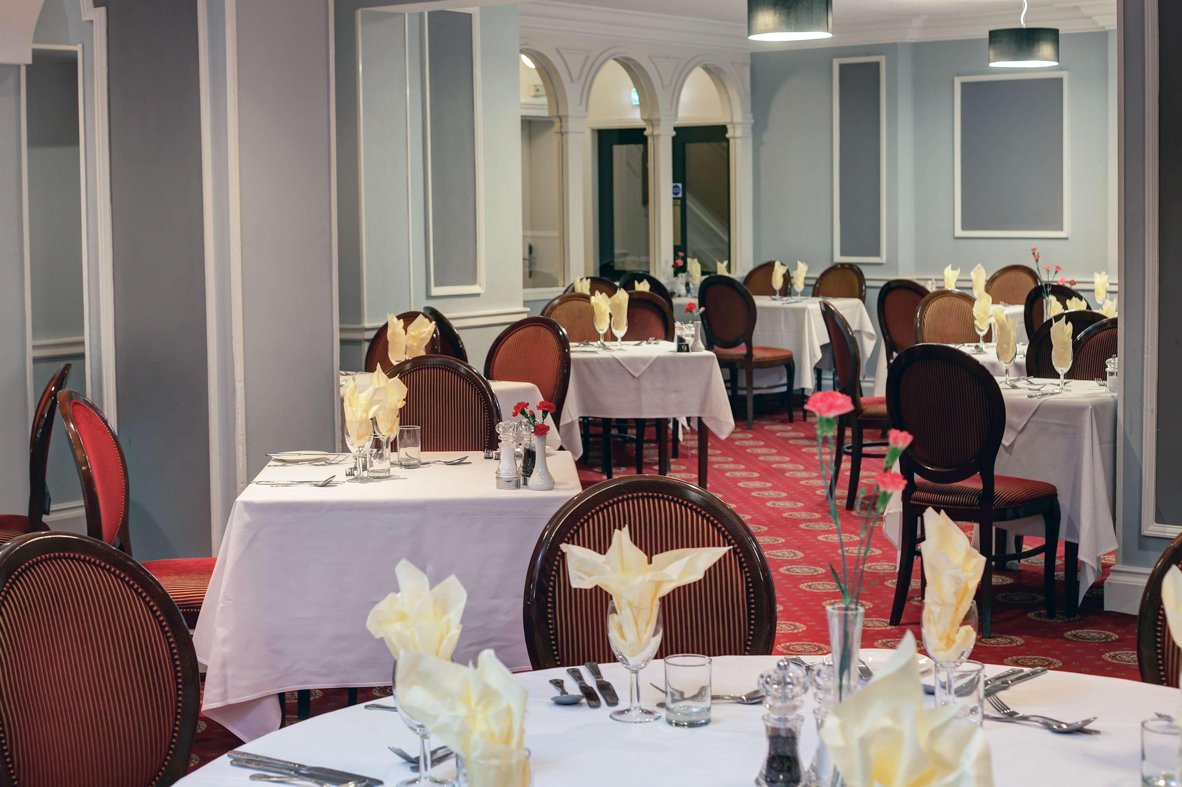 Crewe Arms Hotel ภายนอก รูปภาพ