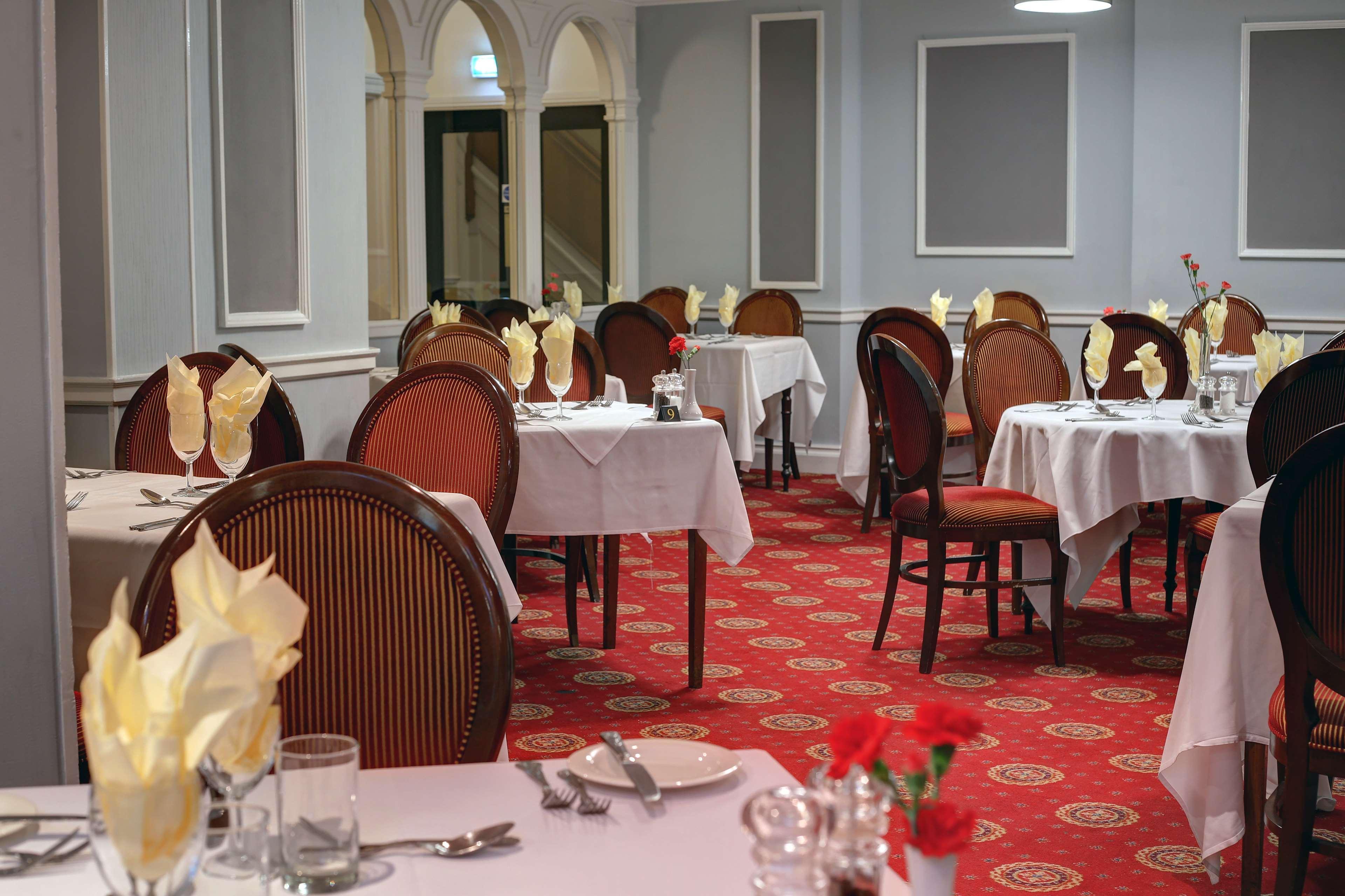 Crewe Arms Hotel ภายนอก รูปภาพ