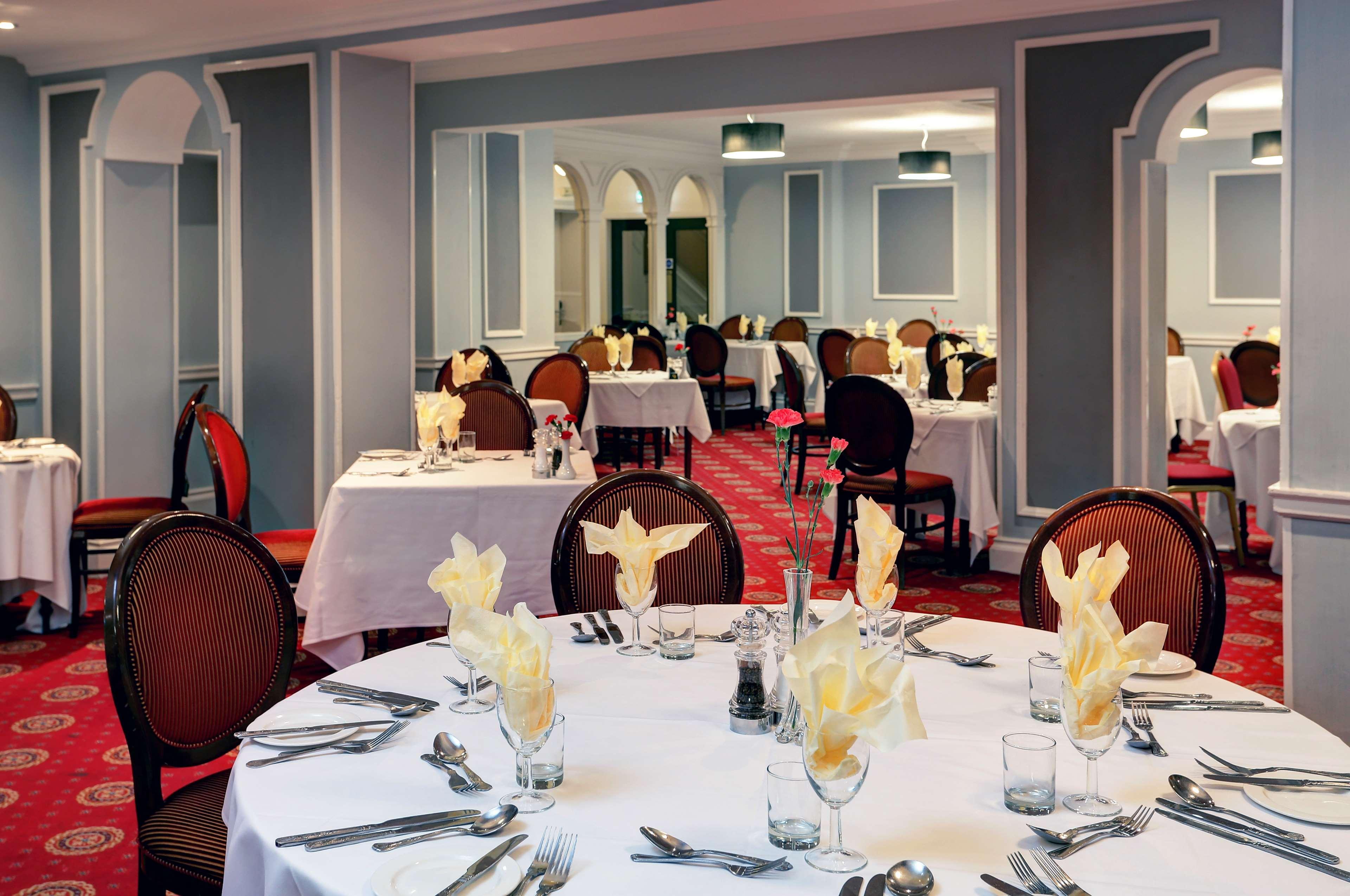 Crewe Arms Hotel ภายนอก รูปภาพ