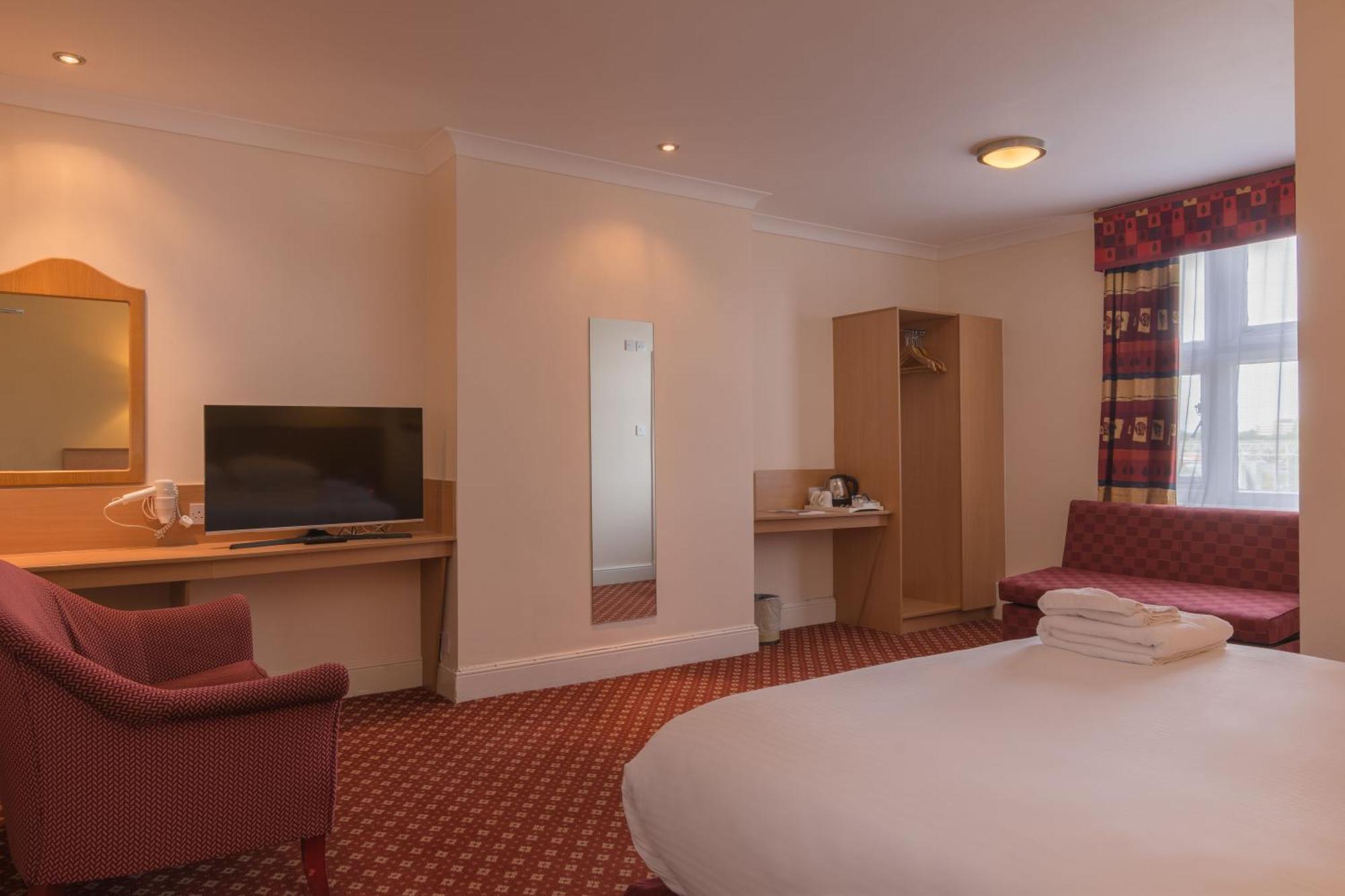 Crewe Arms Hotel ภายนอก รูปภาพ