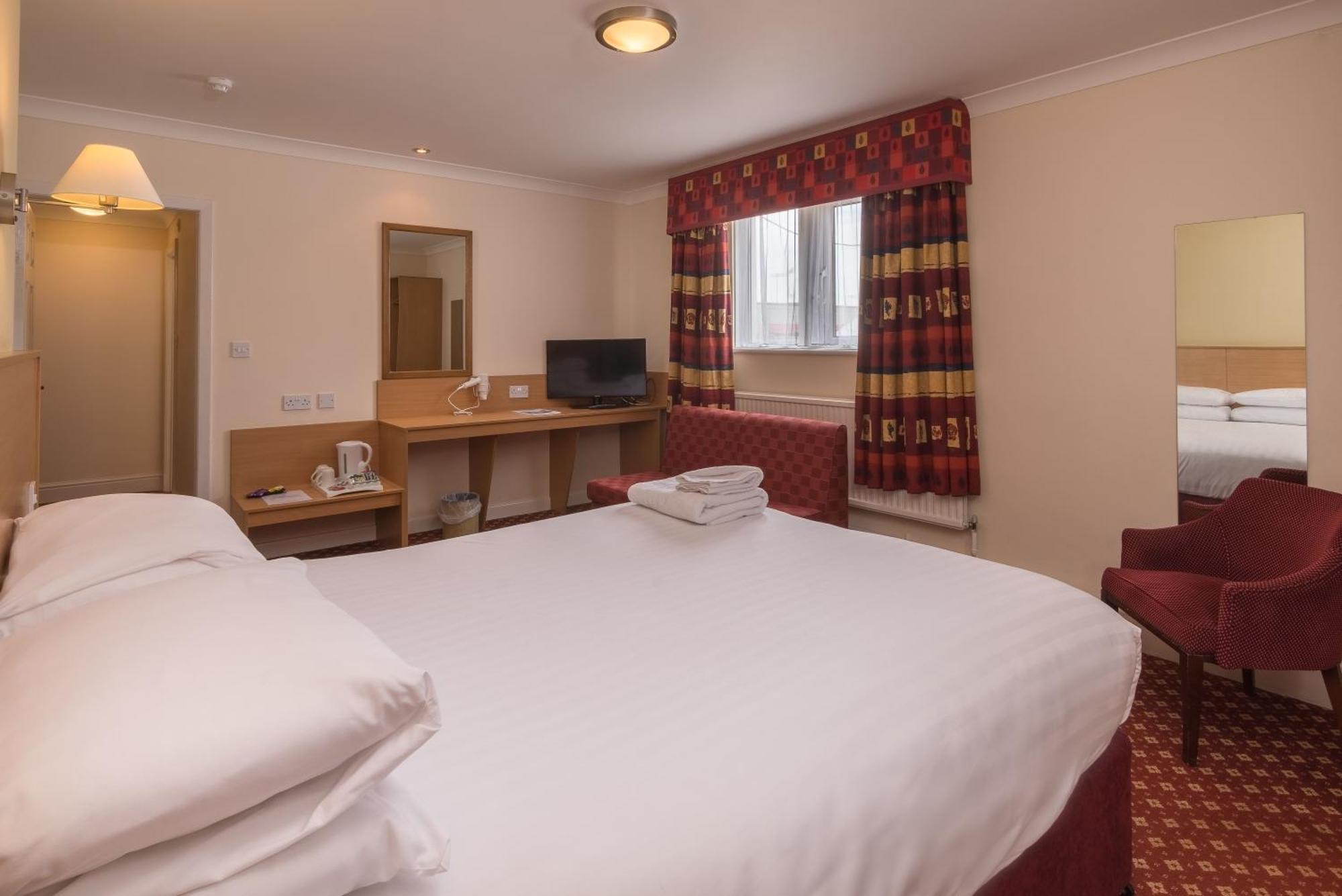 Crewe Arms Hotel ภายนอก รูปภาพ