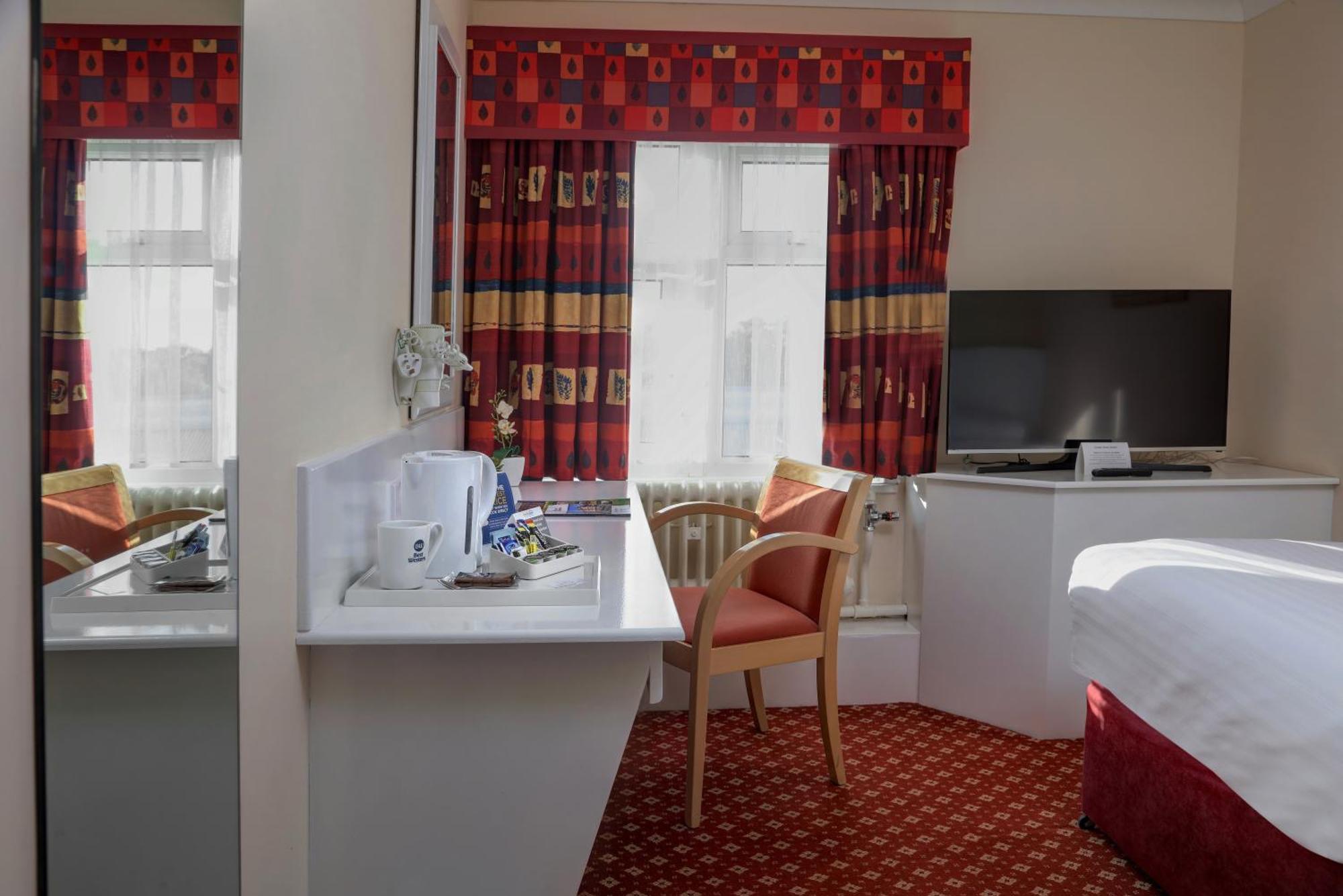 Crewe Arms Hotel ภายนอก รูปภาพ