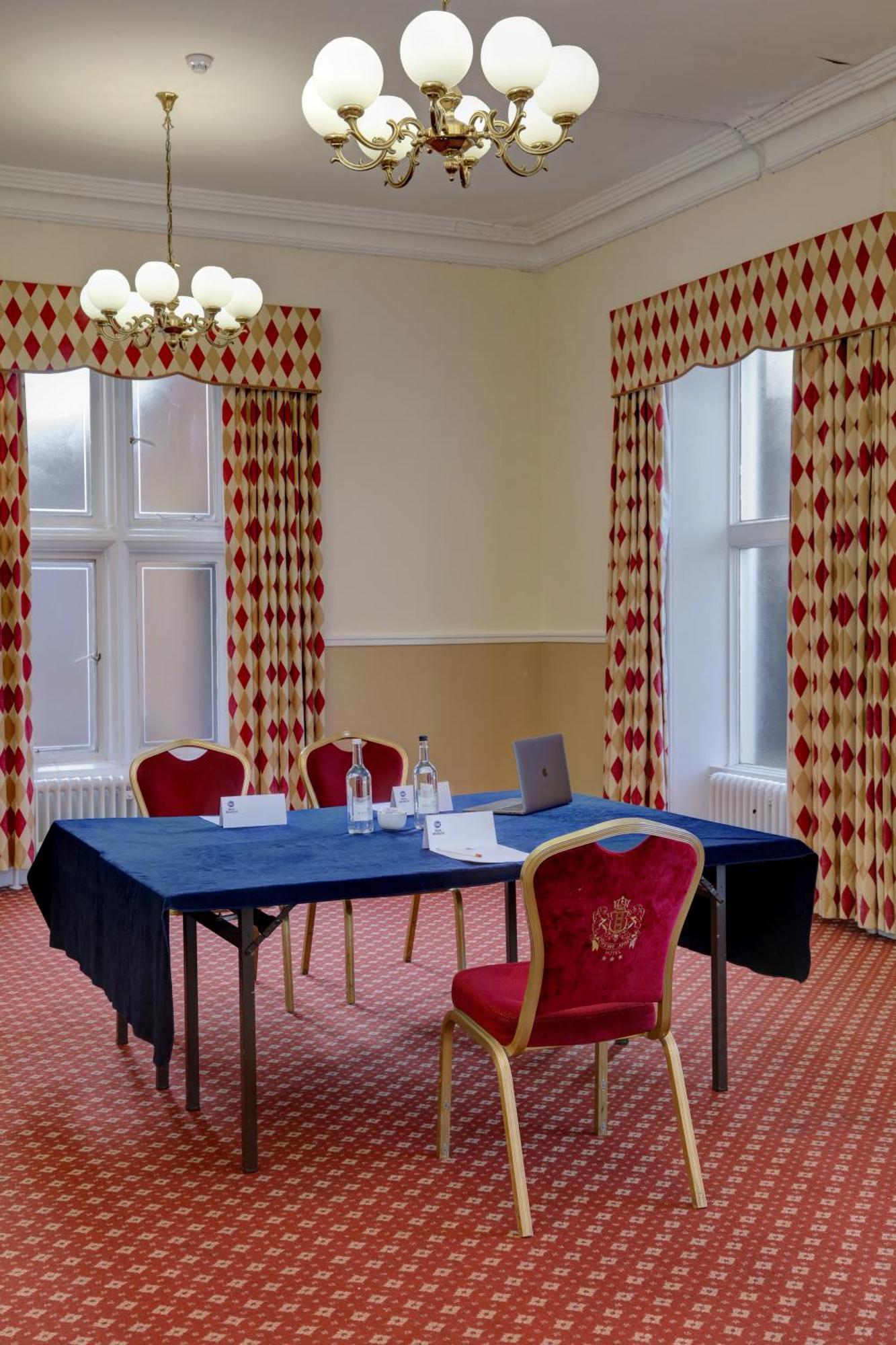 Crewe Arms Hotel ภายนอก รูปภาพ