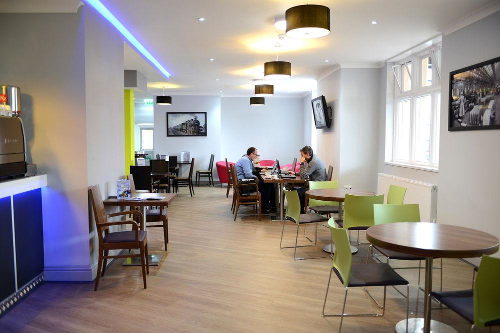 Crewe Arms Hotel ภายนอก รูปภาพ