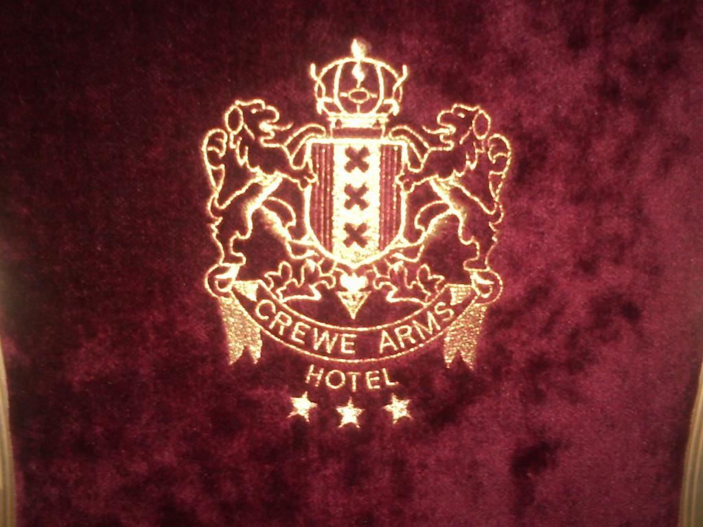 Crewe Arms Hotel ภายนอก รูปภาพ